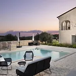 فيلة Piccolo Paradiso With Heated Pool, Jacuzzi & Sauna روفينجسكو سيلو