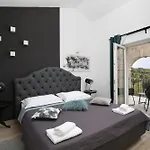 Piccolo Paradiso With Heated Pool, Jacuzzi & Sauna