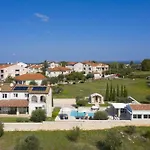 Villa Piccolo Paradiso With Heated Pool, Jacuzzi & Sauna Rovinjsko Selo