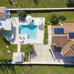فيلة Piccolo Paradiso With Heated Pool, Jacuzzi & Sauna *