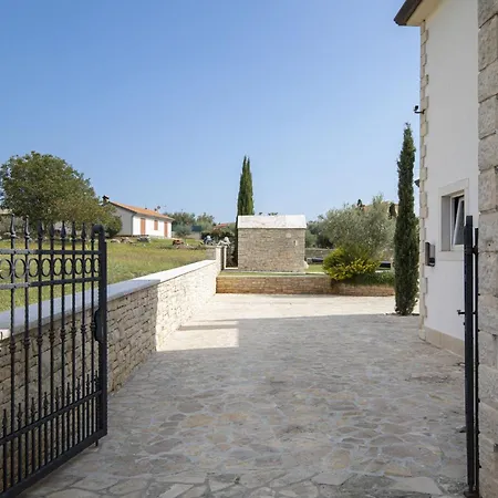 Piccolo Paradiso With Heated Pool, Jacuzzi & Sauna Villa *