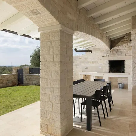 Villa Piccolo Paradiso With Heated Pool, Jacuzzi & Sauna Rovinjsko Selo