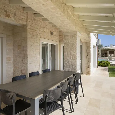 Villa Piccolo Paradiso With Heated Pool, Jacuzzi & Sauna Rovinjsko Selo