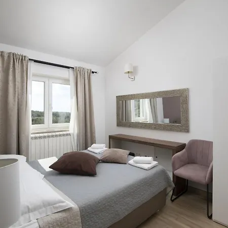 Piccolo Paradiso With Heated Pool, Jacuzzi & Sauna Villa