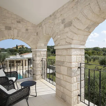 Piccolo Paradiso With Heated Pool, Jacuzzi & Sauna Villa *
