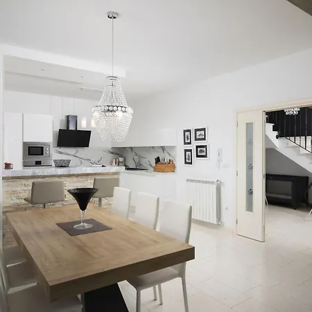 Piccolo Paradiso With Heated Pool, Jacuzzi & Sauna *