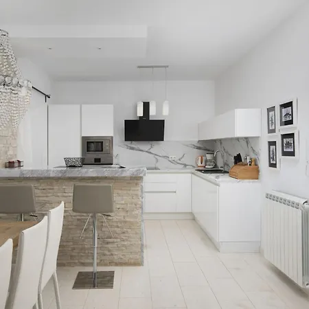 ヴィラ Piccolo Paradiso With Heated Pool, Jacuzzi & Sauna