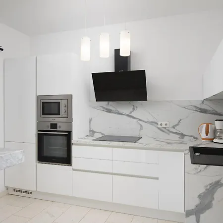 Piccolo Paradiso With Heated Pool, Jacuzzi & Sauna * ロヴィンスコ・セロ