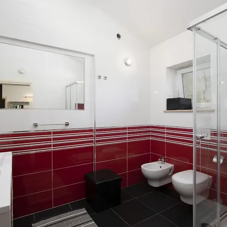 Piccolo Paradiso With Heated Pool, Jacuzzi & Sauna *