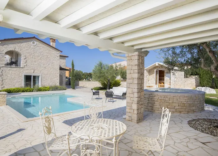 Piccolo Paradiso With Heated Pool, Jacuzzi & Sauna Vila *