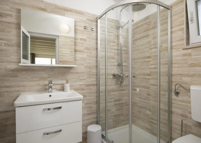 Vila Piccolo Paradiso With Heated Pool, Jacuzzi & Sauna