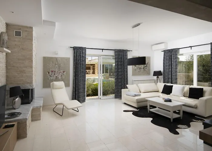 Piccolo Paradiso With Heated Pool, Jacuzzi & Sauna Vila Rovinjsko Selo