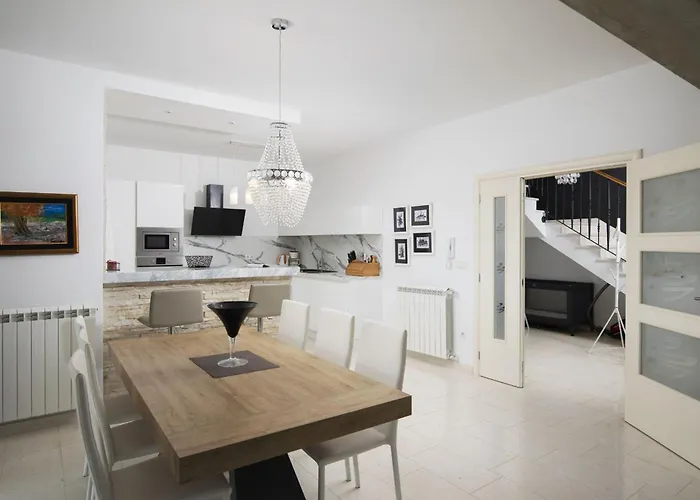 Piccolo Paradiso With Heated Pool, Jacuzzi & Sauna *