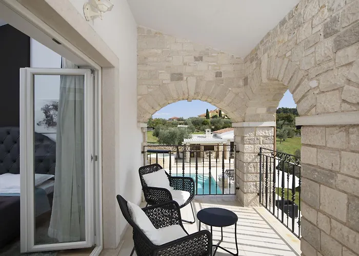 Piccolo Paradiso With Heated Pool, Jacuzzi & Sauna Vila *