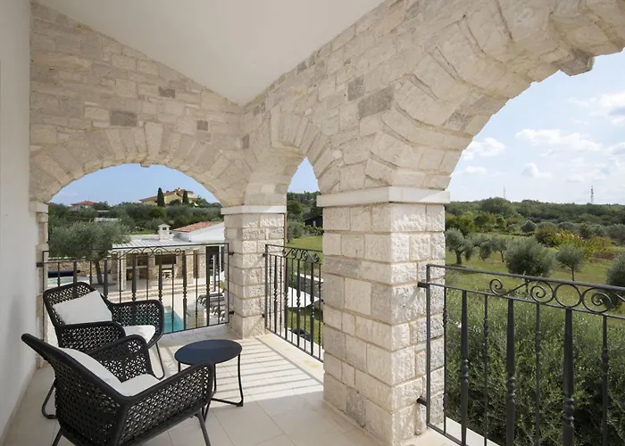 Piccolo Paradiso With Heated Pool, Jacuzzi & Sauna Vila *